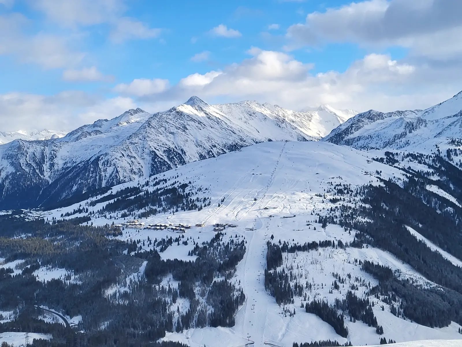 Winterpanorama der Gerlosplatte bei Hochkrimml